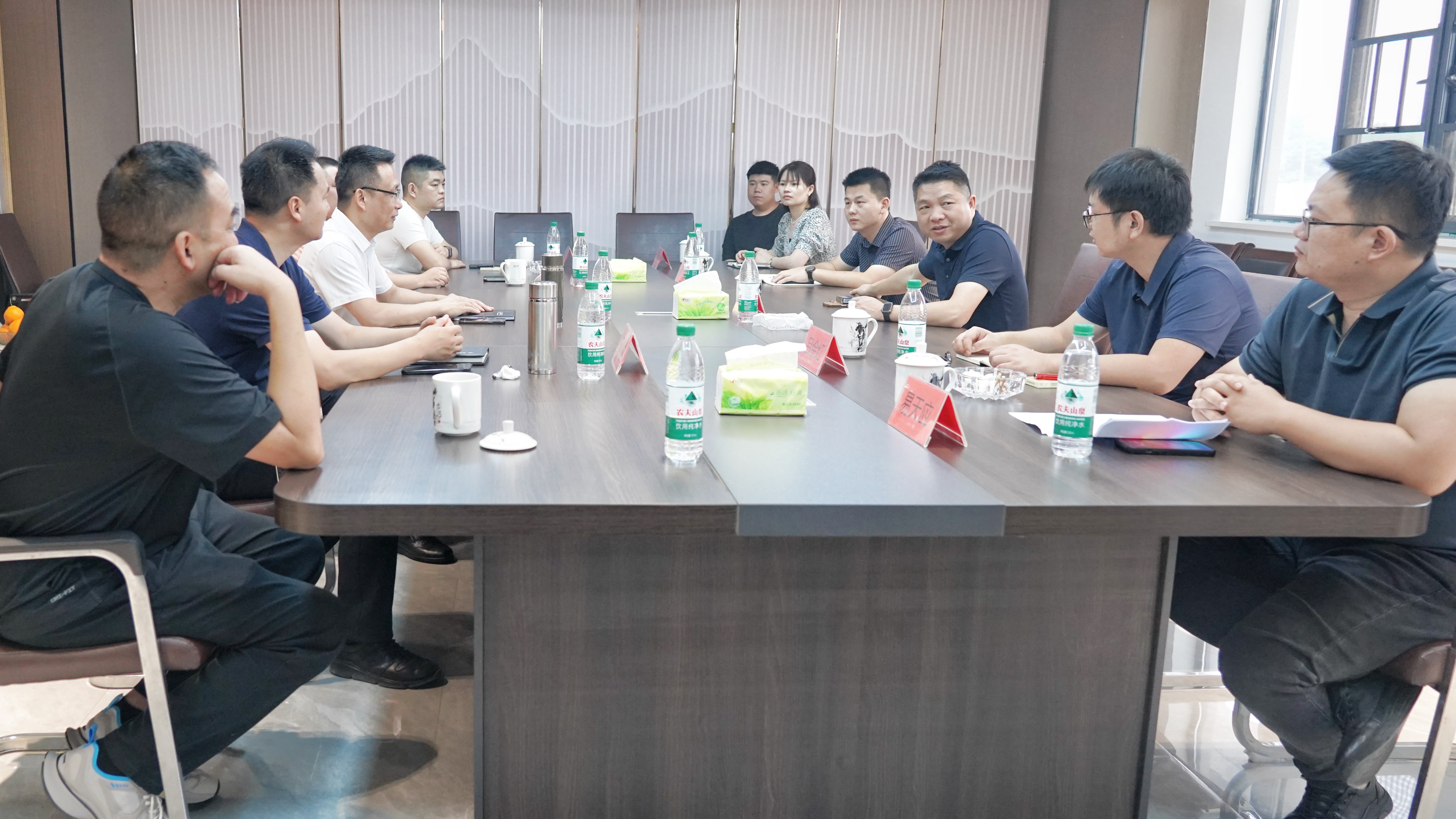 湖南港發(fā)集團赴湖南發(fā)展益沅公司開展合作交流